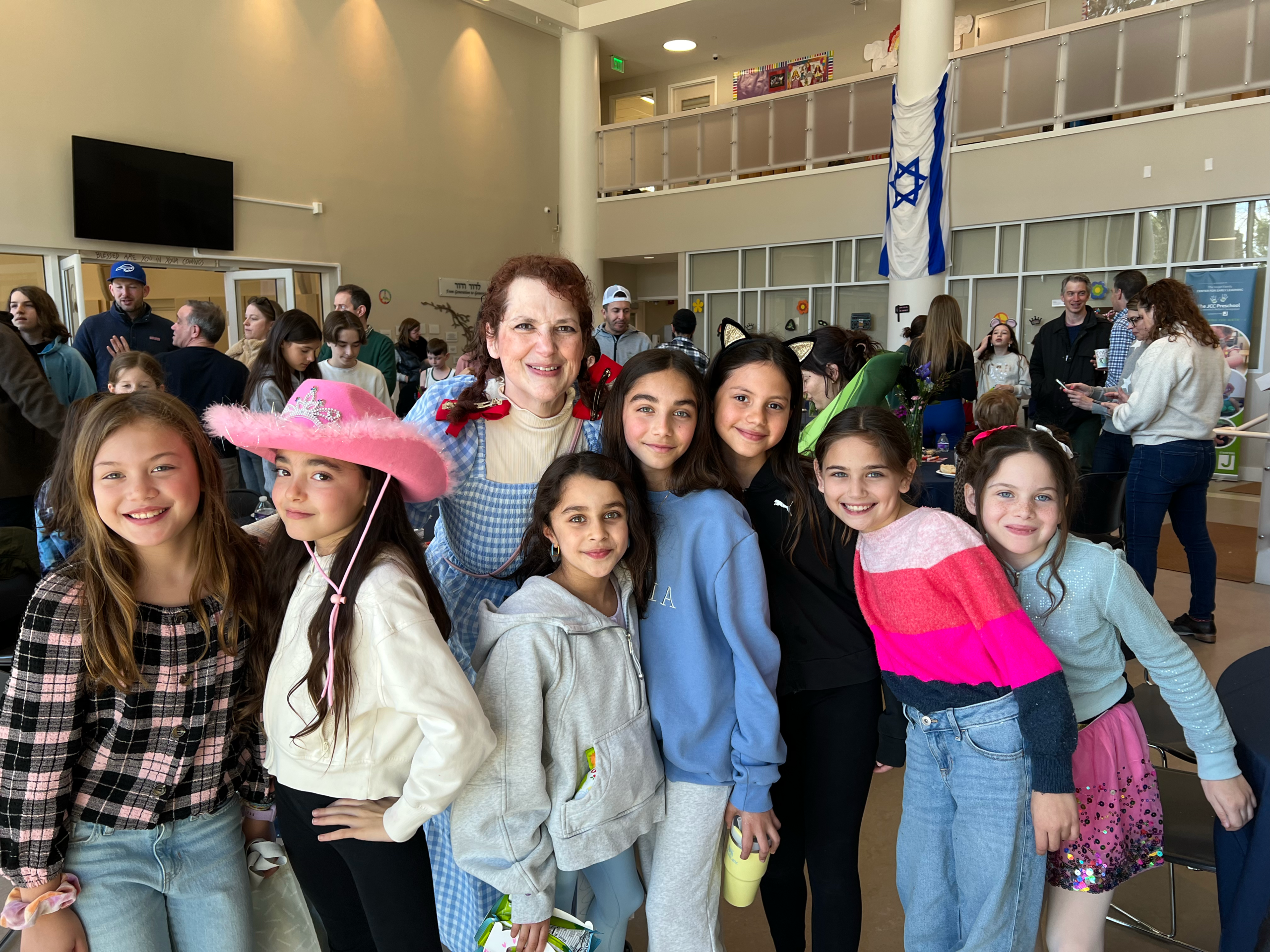 Cantor Michelle and girls Purim